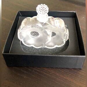 New! Latique Deux Fleurs Perfume Crystal Bottle.